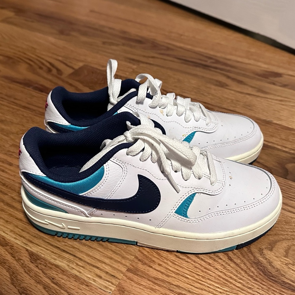 Nike White and Blue Women's Sneakers